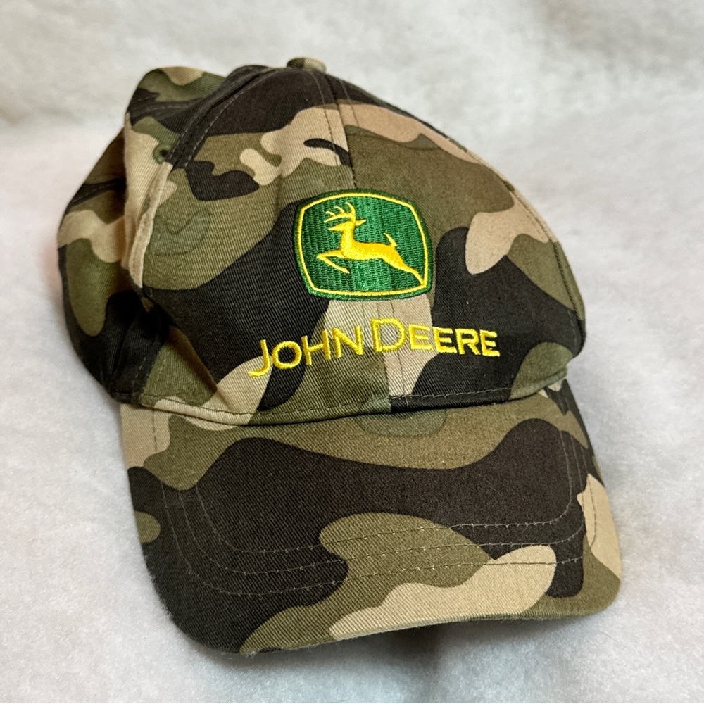 John Deere Green/Yellow and khaki camouflage Velcro back‎ cap, sz L/XL